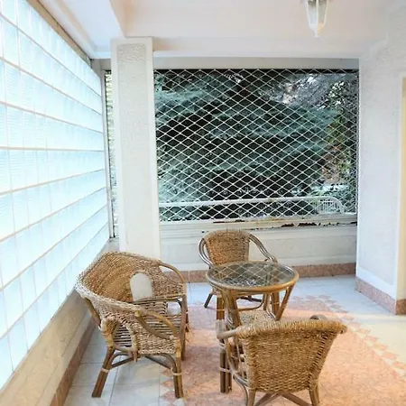 Villa Charming Taftalige